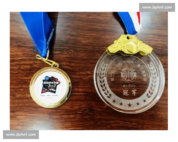 沪港杯激战再起,两地顶尖球队争夺荣耀与胜利 沪港杯激战再起,两地顶尖球队争夺荣耀与胜利